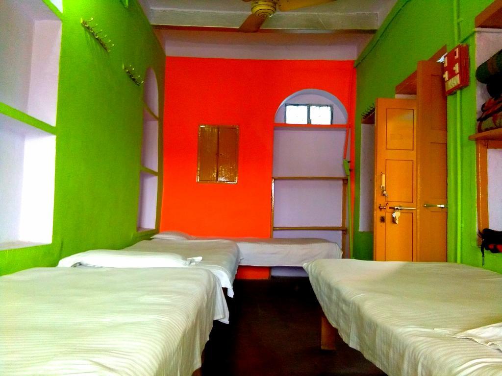 Yogi Lodge Váránasí Exteriér fotografie